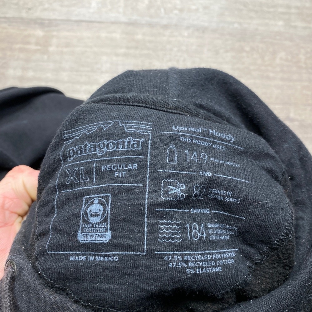 Patagonia Uprisal Hoody Mens XL Black Fitz Roy Logo Graphic Pullover Sweatshirt - Picture 3 of 9